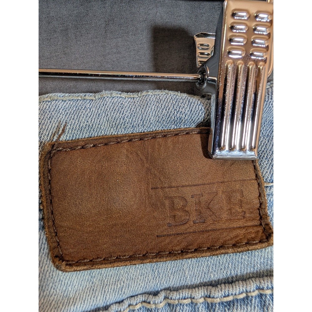 BKE Jeans Women's  32R Carter Straight Leg  Light Wash‎ Outdoors - Picture 8 of 12